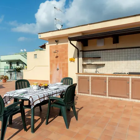 Realty Holidays Rooftop Carrillo Sorrente